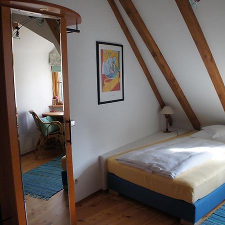 Hotel Schwarzer Adler Erlangen Ruang foto