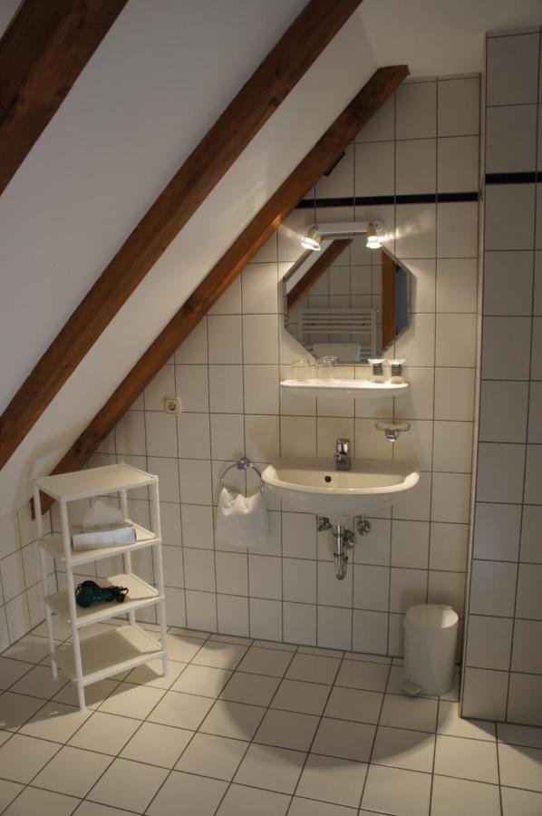 Hotel Schwarzer Adler Erlangen Bagian luar foto