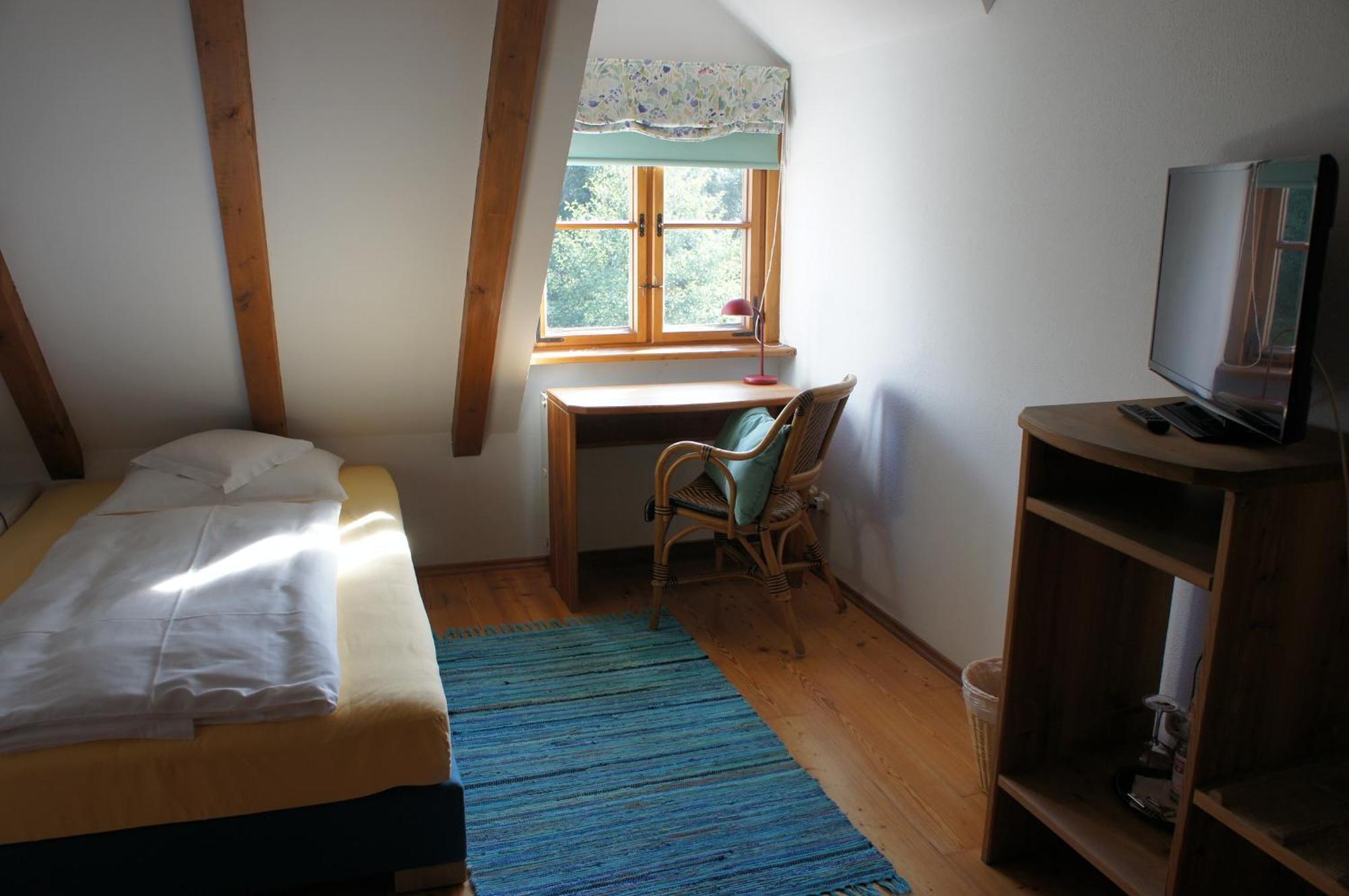 Hotel Schwarzer Adler Erlangen Ruang foto