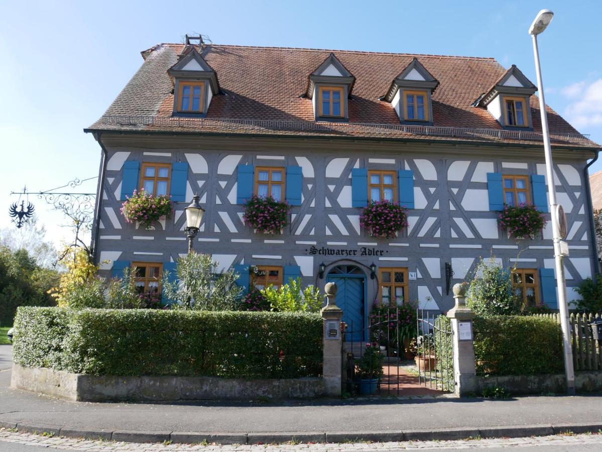 Hotel Schwarzer Adler Erlangen Bagian luar foto